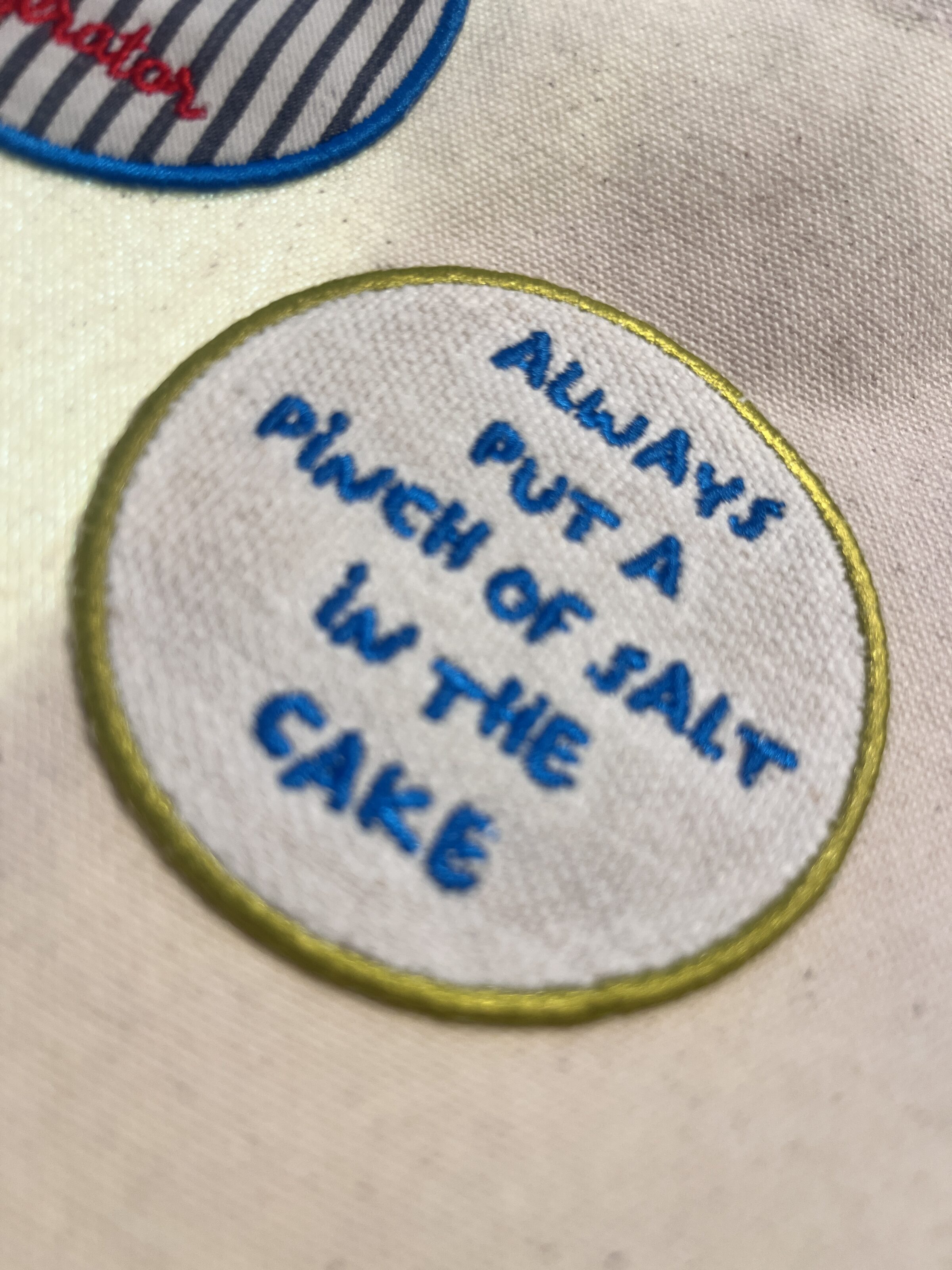 Japanese-style apron with assorted patches - Image 2