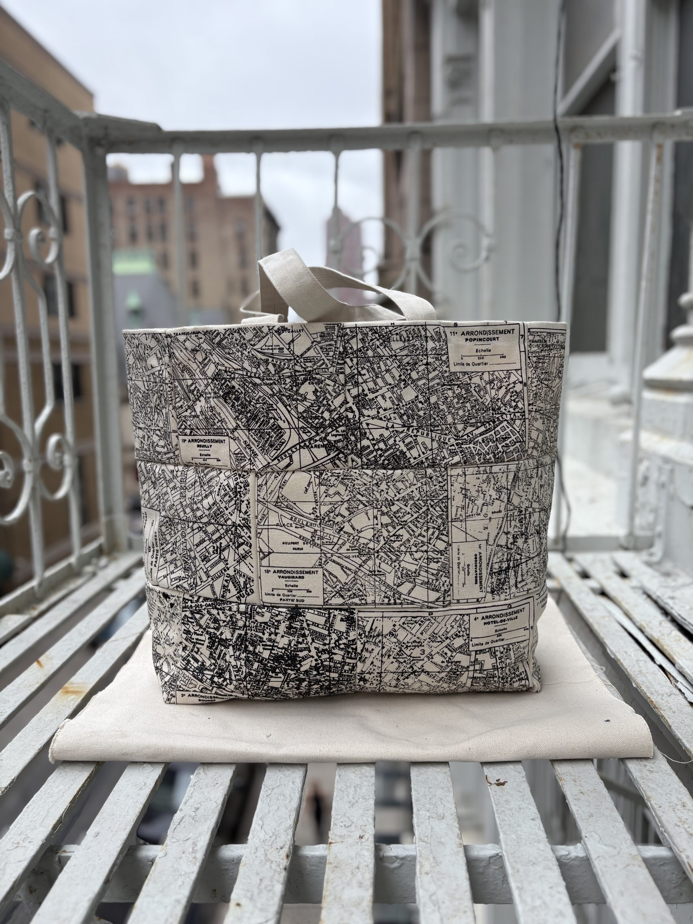 Paris arrondisments tote - Image 2